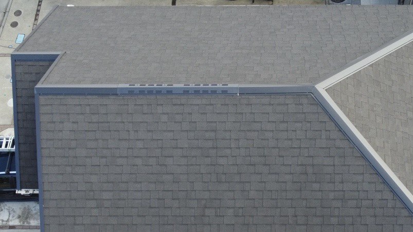 藤沢市　棟板金交換