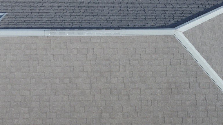 藤沢市　棟板金交換